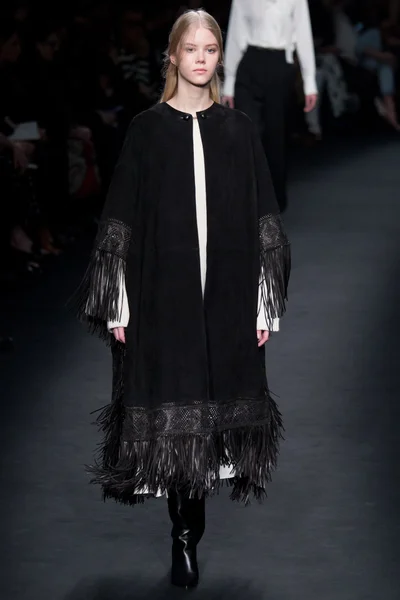 Look 36